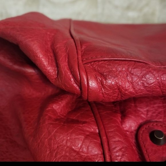 Authentic - Picture 13 of 14